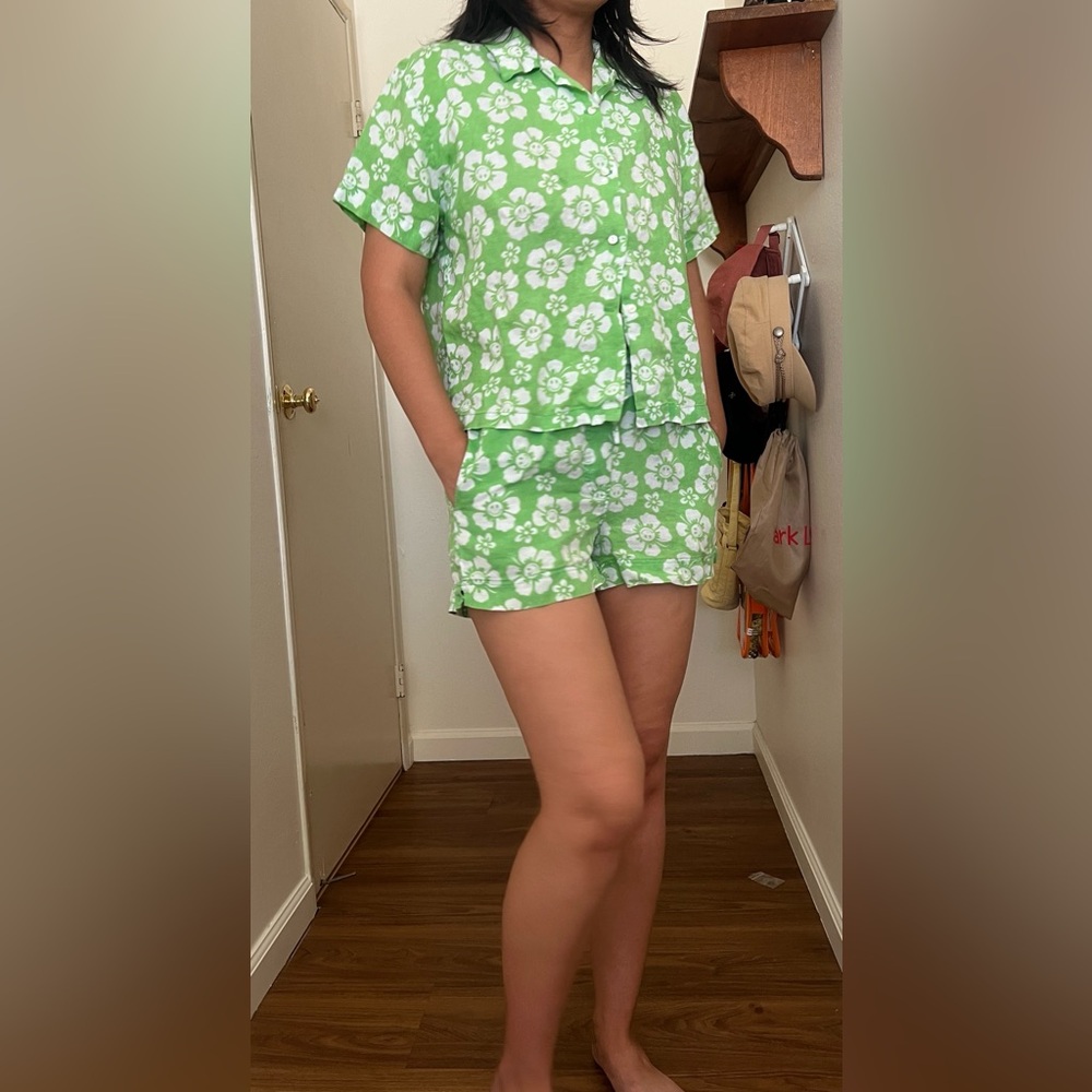 Holiday the Label green floral short set